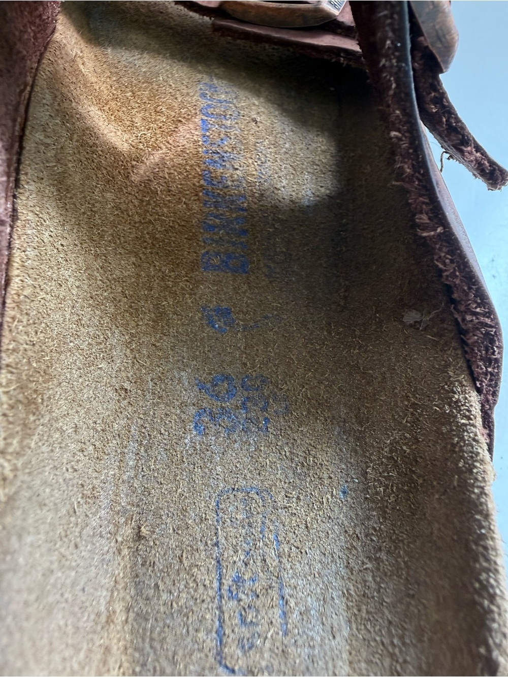 Birkenstock Arizona women size 5 soft footbed Brown Two-Strap Arizona Sandals - Picture 5 of 10